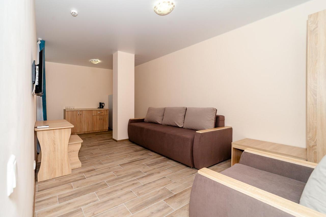 Dolce Vita Resort Hotel Zaliznyi Port Exteriör bild