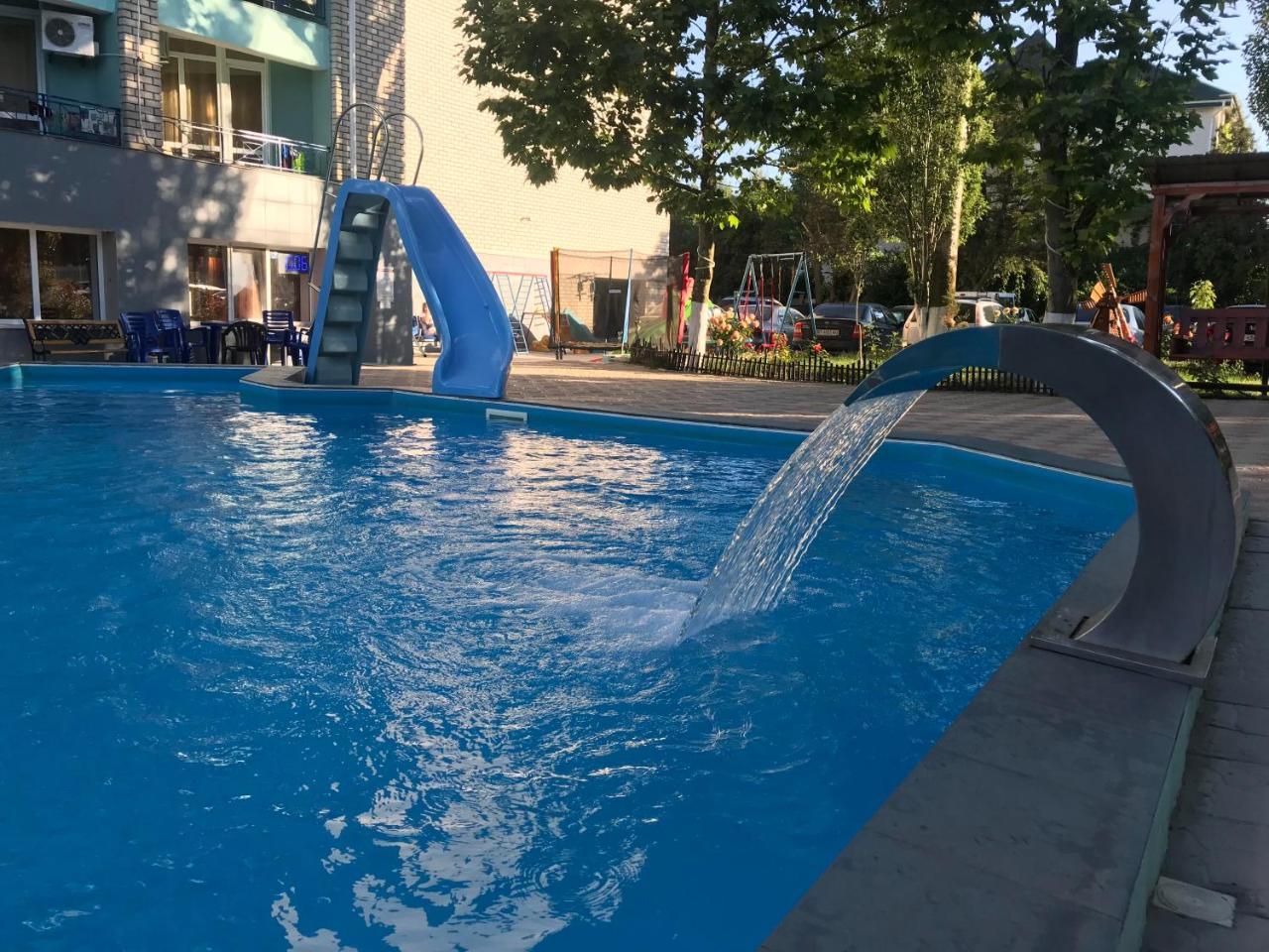 Dolce Vita Resort Hotel Zaliznyi Port Exteriör bild